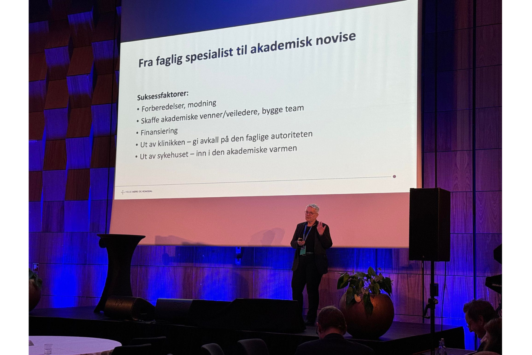 En person som holder en presentasjon