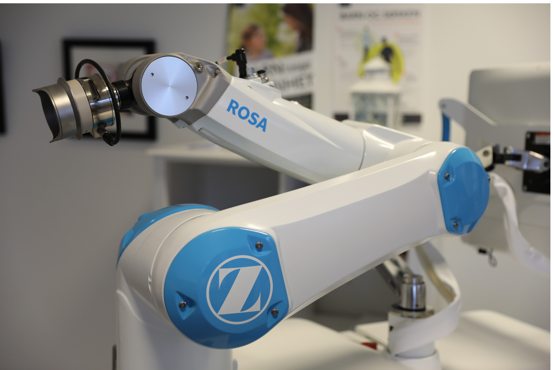 Et nærbilde av en robot