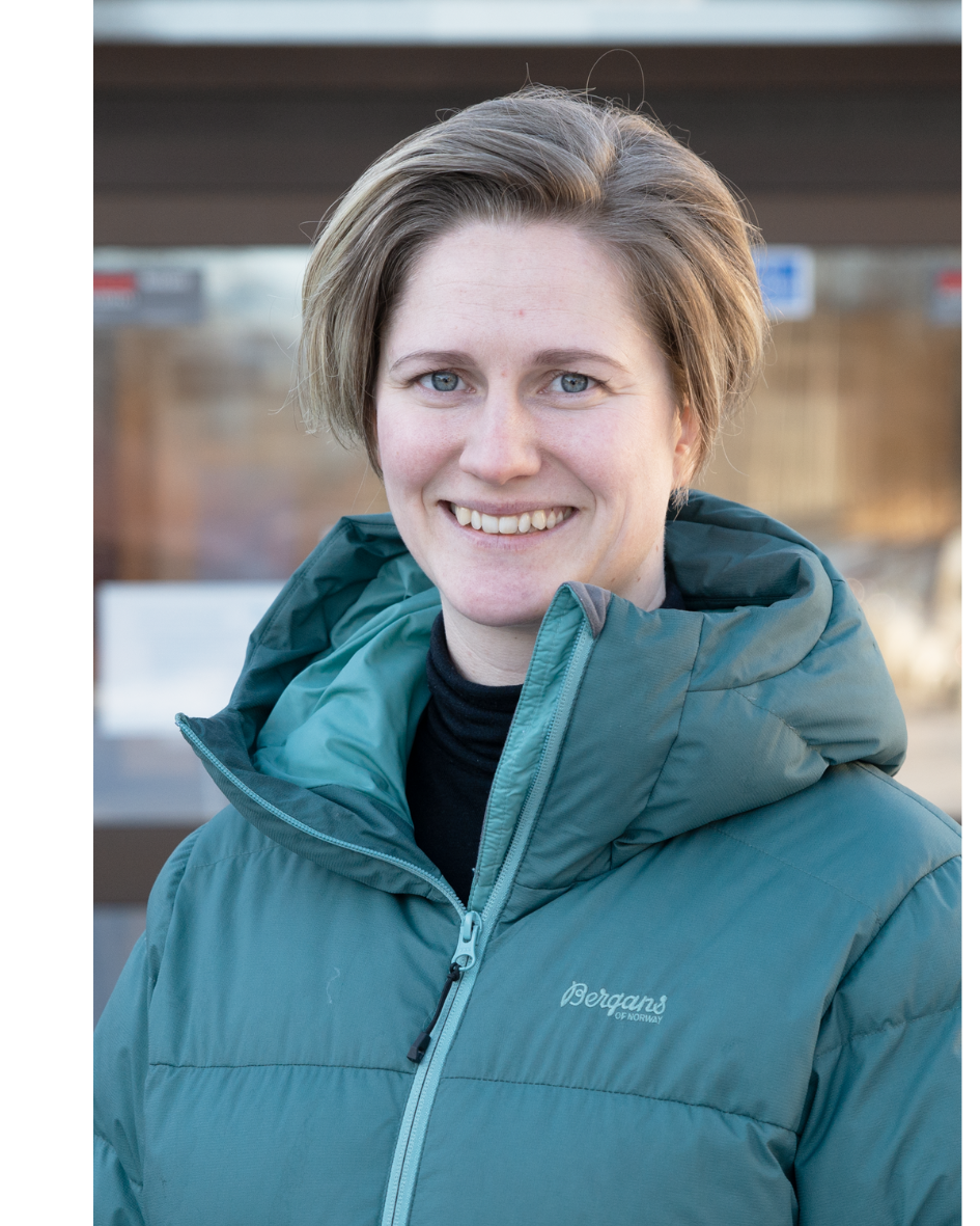 En person som smiler for kameraet