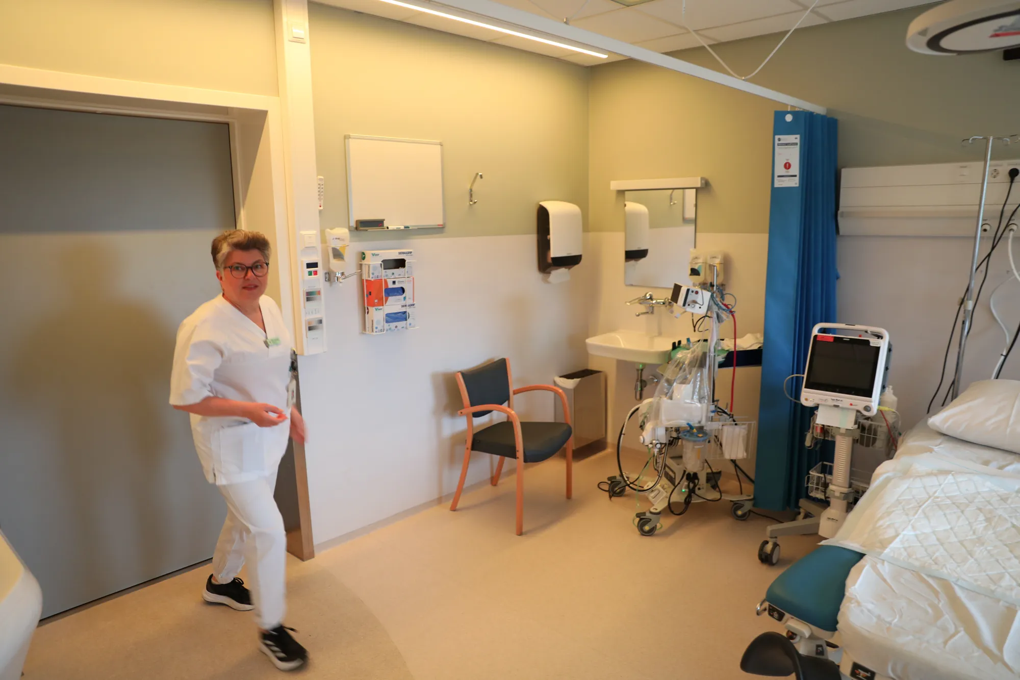 En person på et sykehusrom