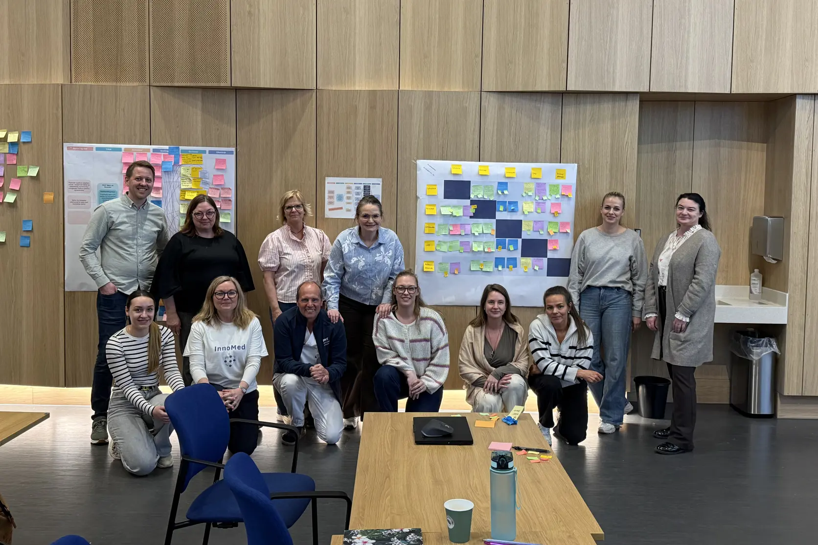 Oppstilt gruppebilde med representantar frå PSHT, InnoMed og Helseinnovasjonssenteret.