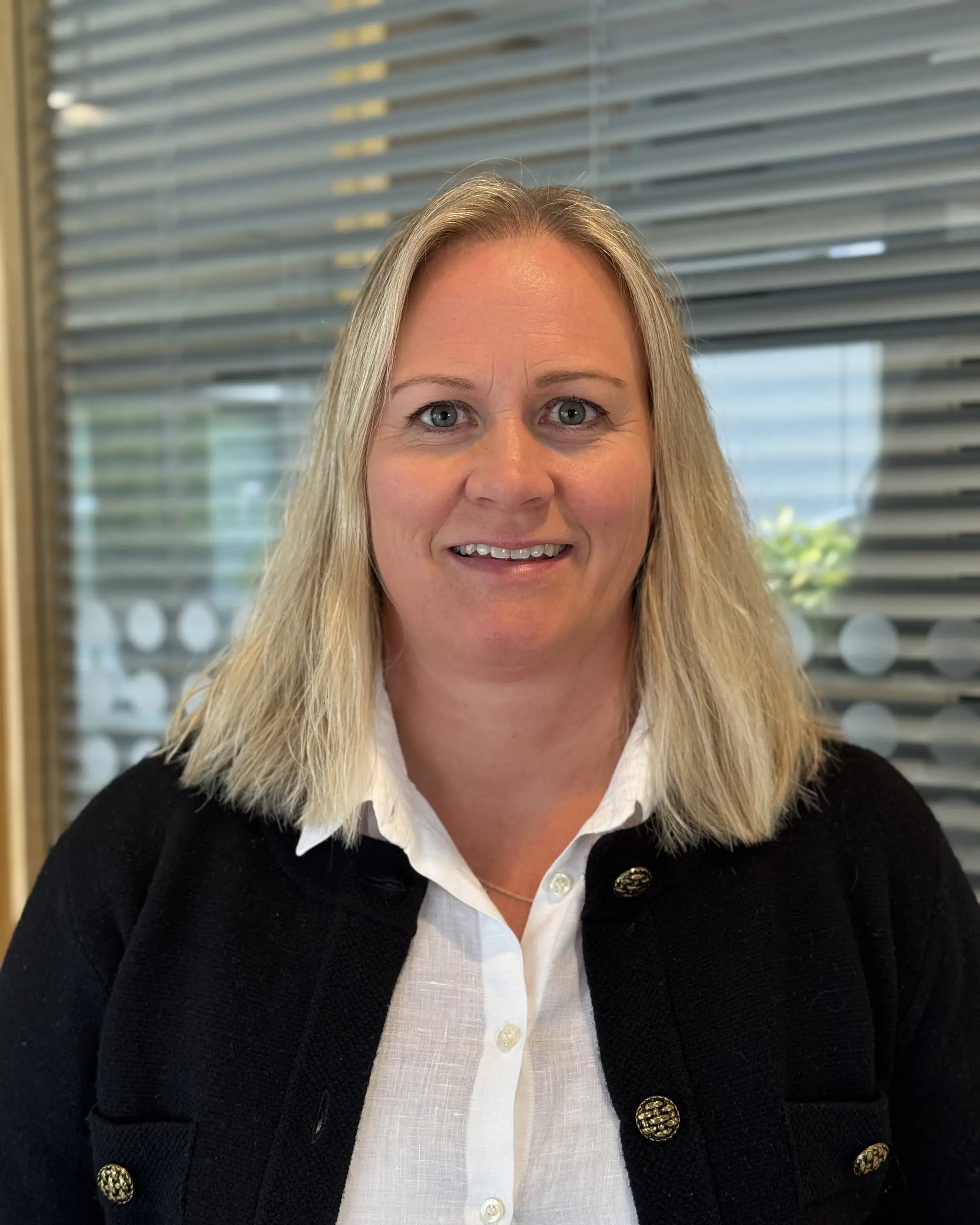 En person med blondt hår