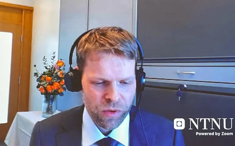 Øivind Kvammen disputas