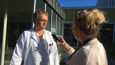 Kjetil Roth blir intervjua av NRK