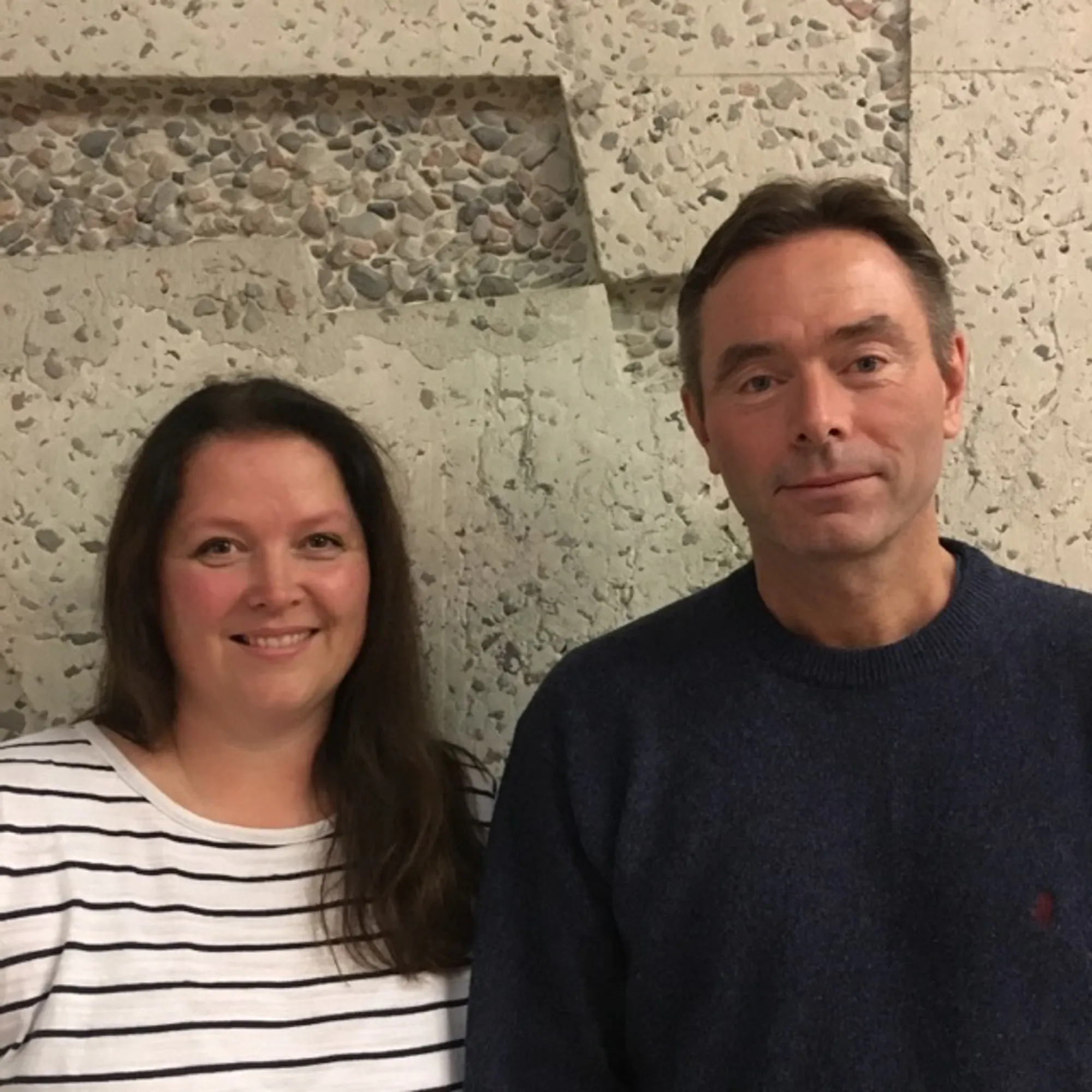 Prosjektgruppa for sjølvhjelpshandboka. Audiograf Siri Merete Bergseth og ØNH-lege Dag Sunde. 