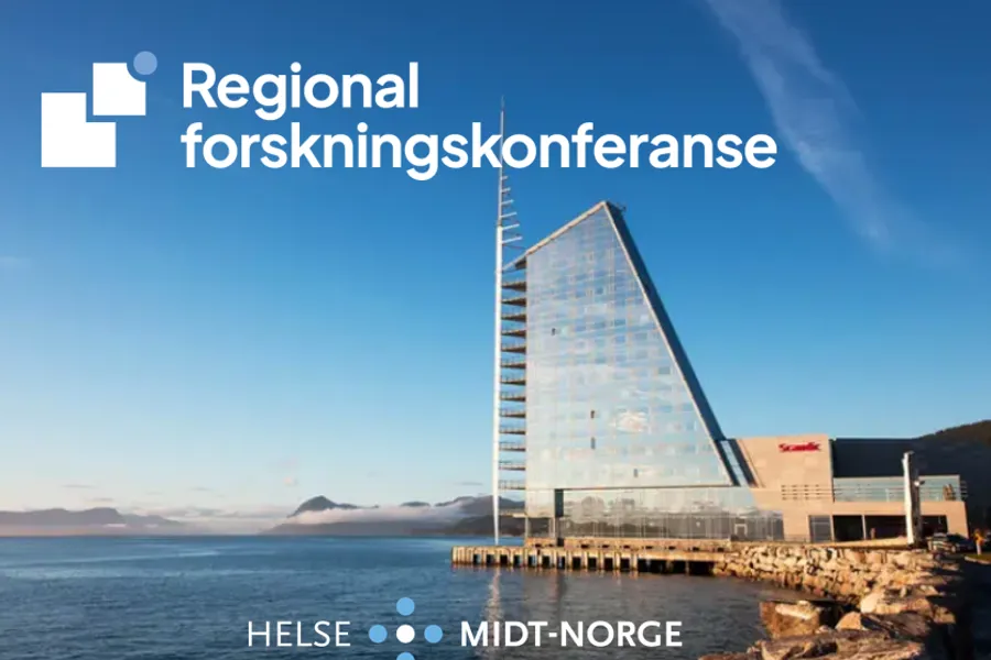 En bygning ved siden av et vannområde