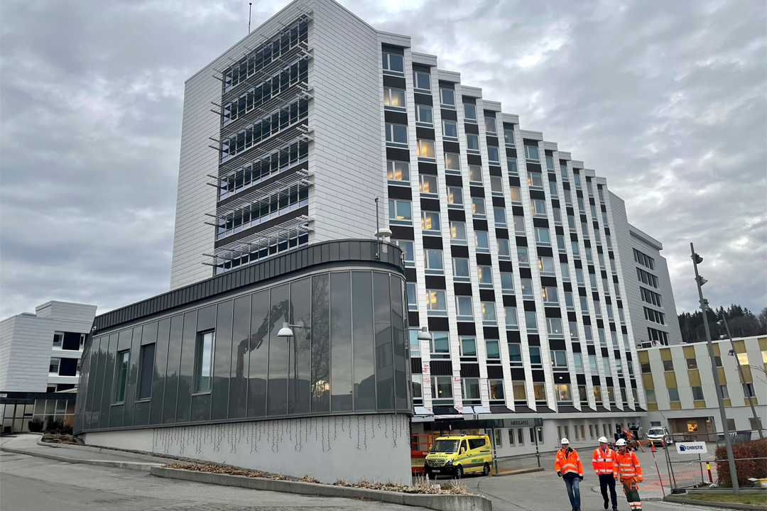 A building with a lot of windows